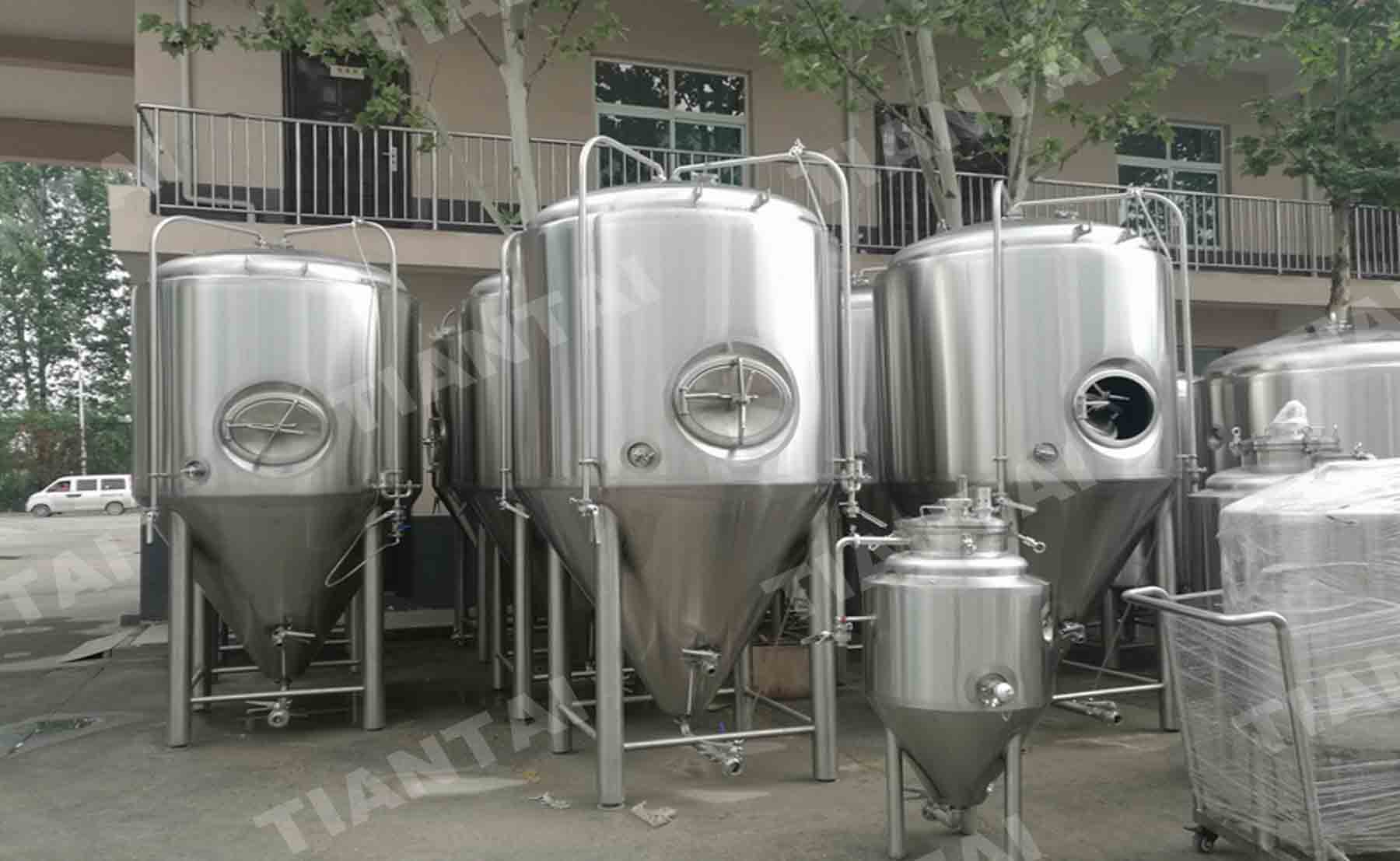 15 bbl Microbrewery fermenter with cooling jacket